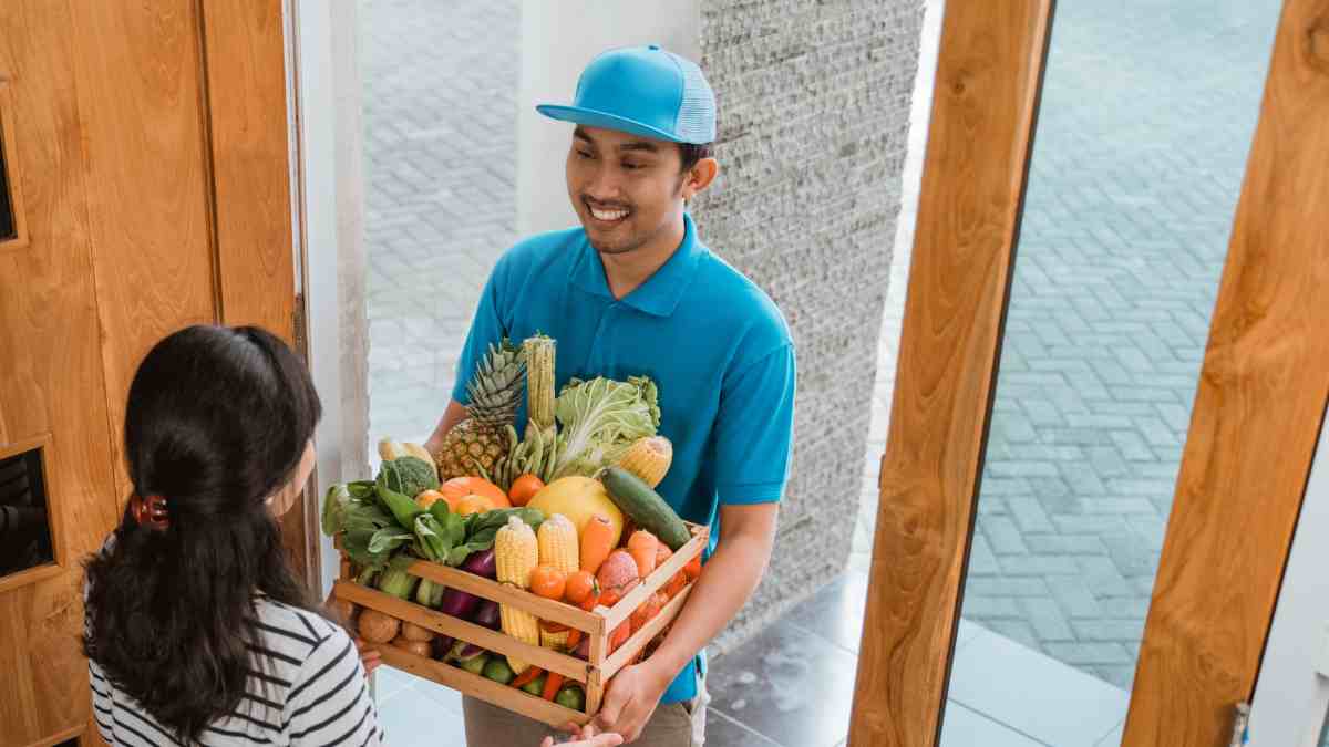 War Of The Supermarkets Battle For Last Mile Delivery Territory