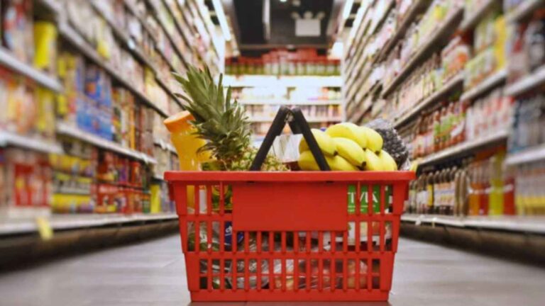 Grocery wars heat up in Australia Amazon's growth challenges Coles & Woolies