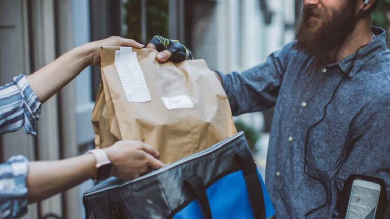 Best Delivery App for Your Restaurant: Key Features and Costs Explained