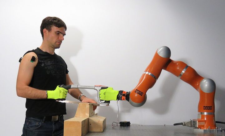 Cobots: The Ultimate Guide to Collaborative Robots and Their Applications