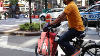 Grubhub looks for new customers at hotels without dining facilities