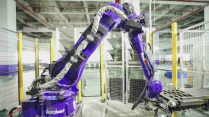 FedEx’s ‘arm of steel’ improves packing capacity 